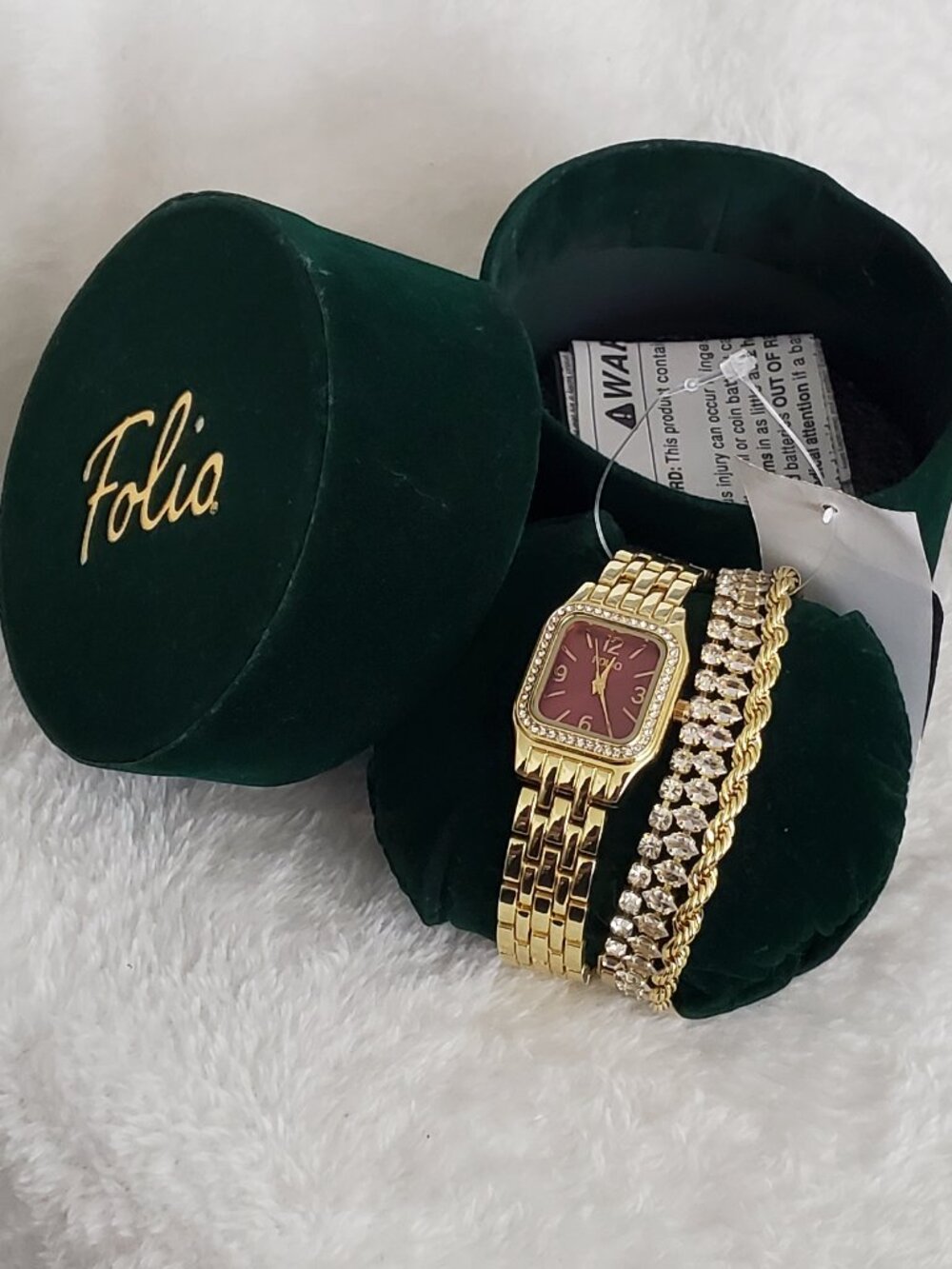 Folio Women's Gold-Tone Bracelet Watch & Jewelry Set  NWT in gift box!